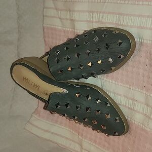 NWOB women's Mi,im mule's size 5.5
